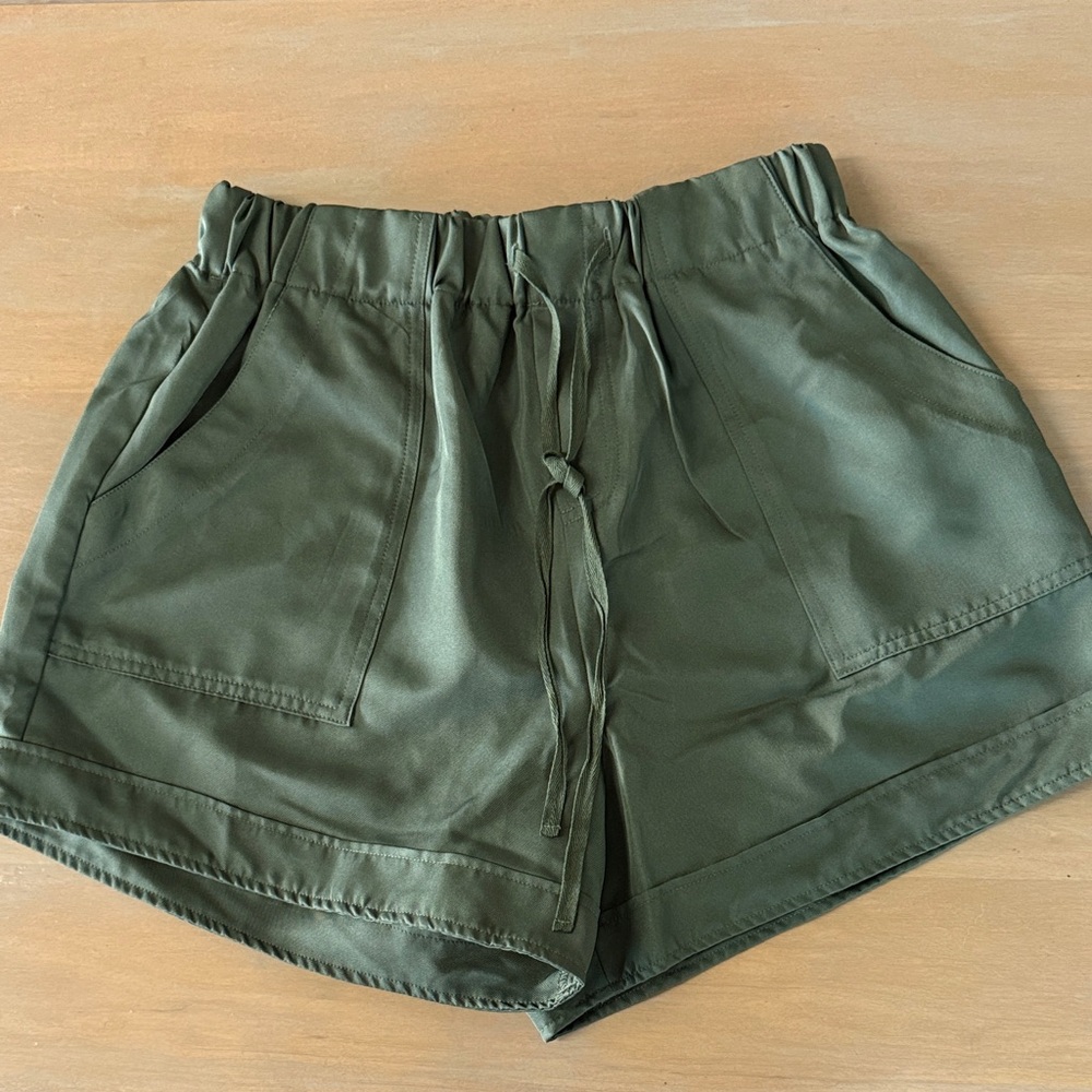 Zenana Outfitters Forest Green Women's Cargo Shorts